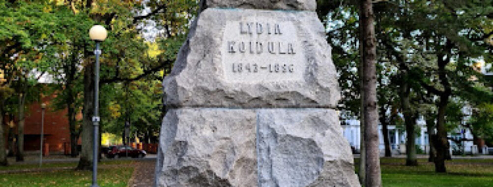 Lydia Koidula monument Travel Forum Reviews