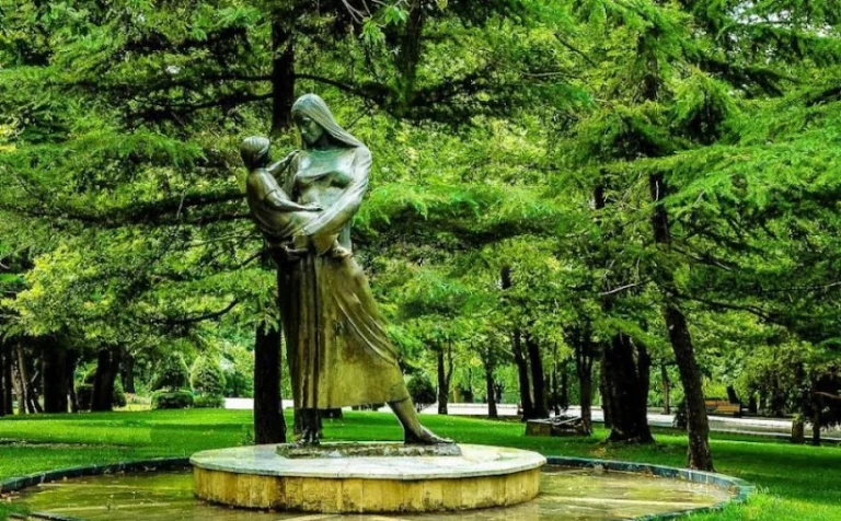 Mellat Park