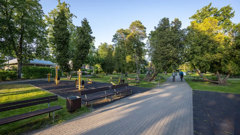 Mellužu parks