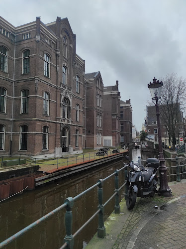 Monument For The Unknown Artist