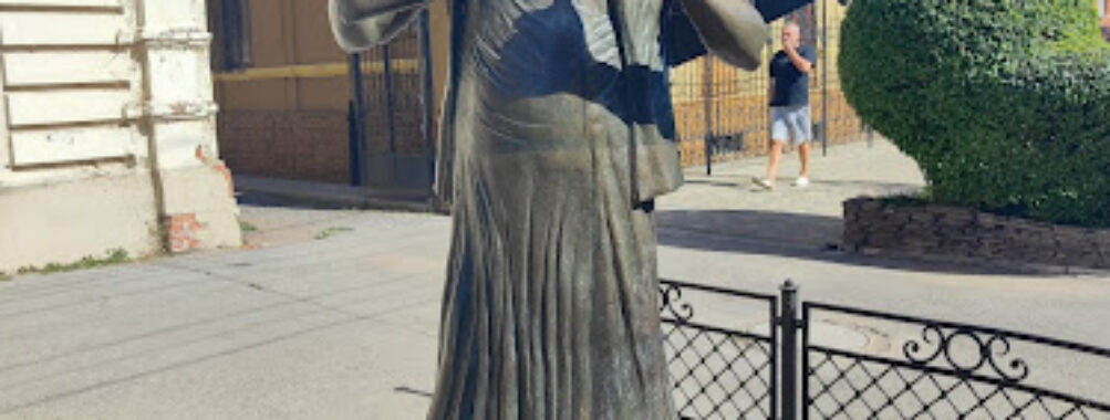 Monument To Faina Ranevskaya Travel Forum Reviews
