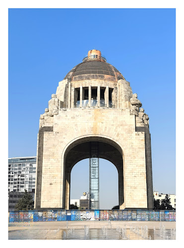 Monument to the Revolution