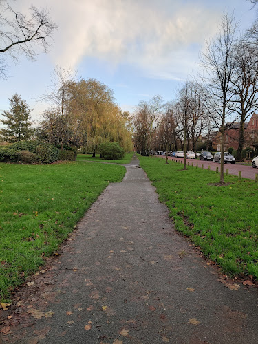 Moor Park Ave