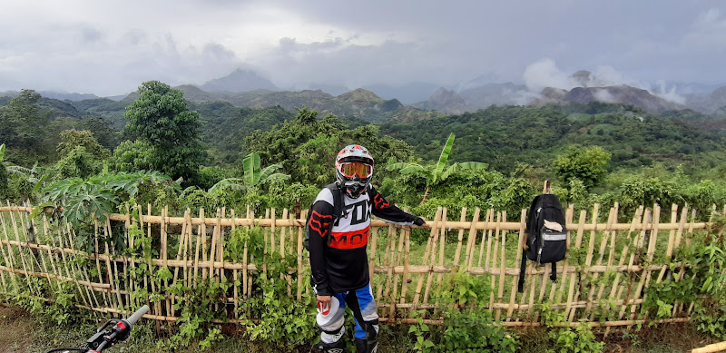 Nabuclod Mountain Views