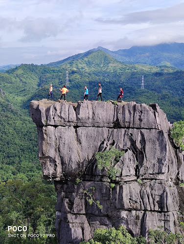 Nagpatong Rock Formation