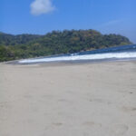 Obyek Wisata Alam Pantai Nanggelan