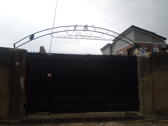 Olu of Olorunsogo Palace
