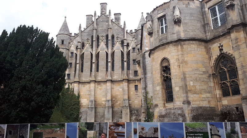 Palace Of The Counts Of Poitiers