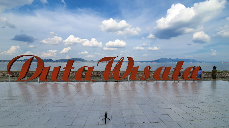 Pantai Duta Wisata