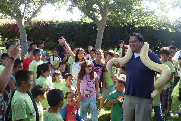 Paramount Pet Entertainment – Reptile Parties & more!