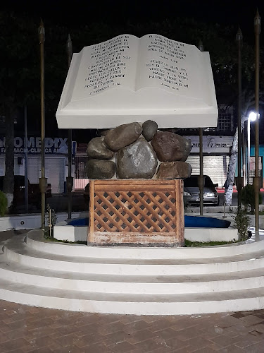 Parque Central De Coatepeque