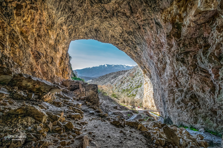 Peshna Cave