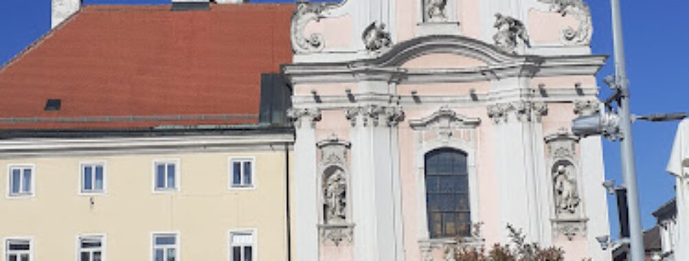 Pfarrkirche zur Hl. Dreifaltigkeit (Franziskanerkirche) Travel Forum Reviews