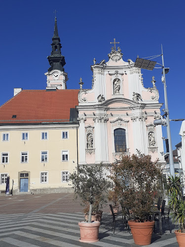 Pfarrkirche zur Hl. Dreifaltigkeit (Franziskanerkirche)