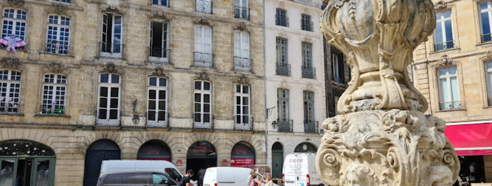 Place du Parlement Travel Forum Reviews