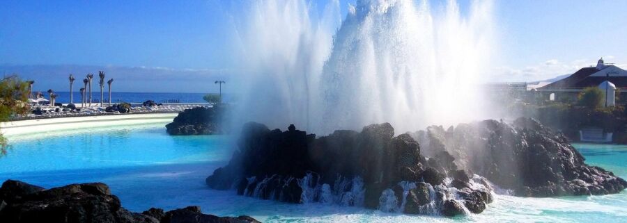 Exploding waters at Puerto de la Cruz