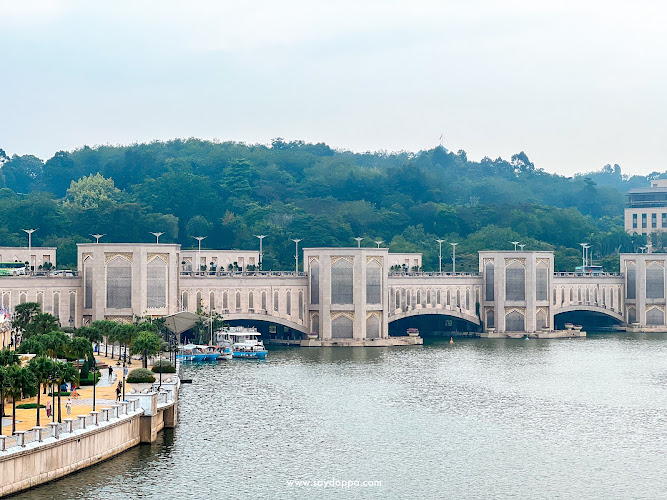 Putra Bridge