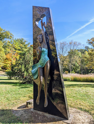 Pyramid Hill Sculpture Park