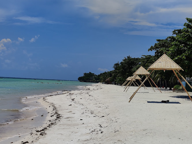 Quinale Beach