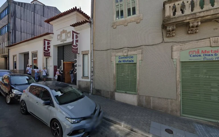 R. Visc. das Devesas 168