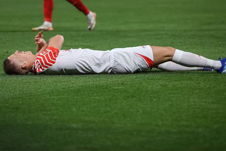 RB Leipzig Dani Olmo Injuries