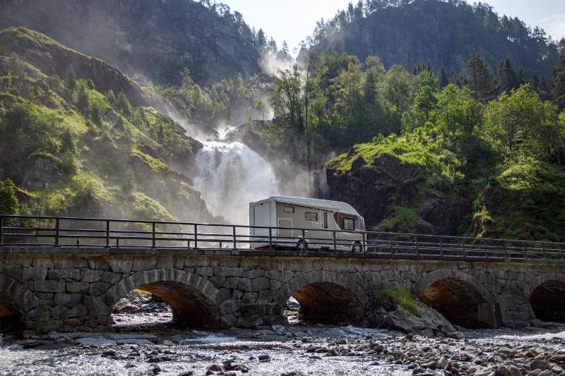 RV at the Låtefossen Waterfall