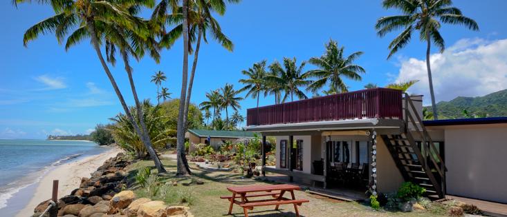 Raro Beach Bach – Group accommodation