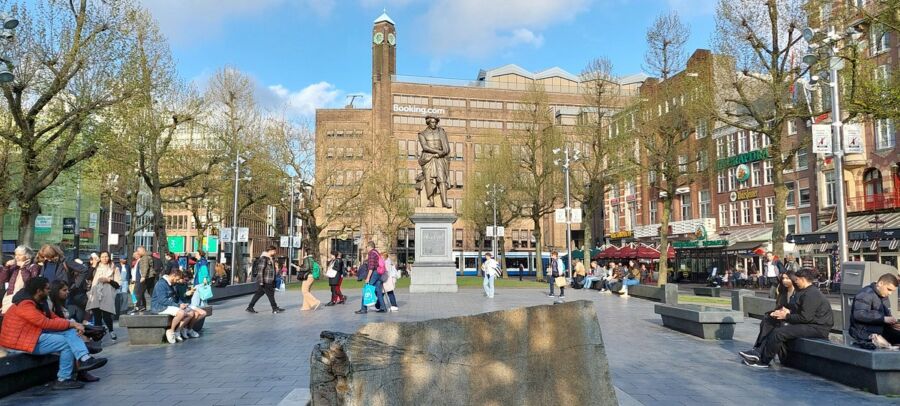 Rembrandt Monument