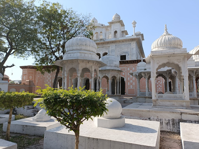 Royal Cremation Grounds (Shahi Samadha)