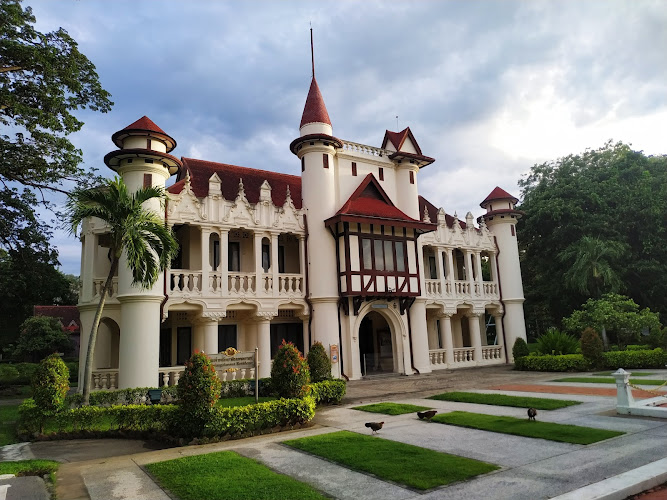 Sanam Chan Palace Nakhonpathom
