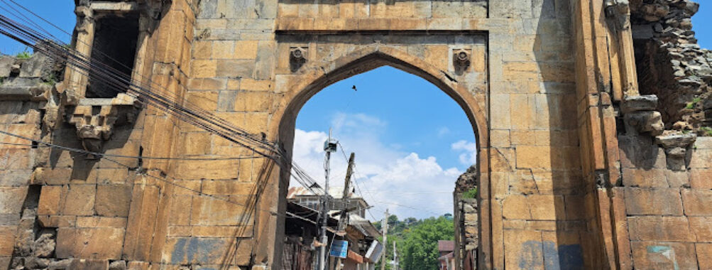 Sangeen darwaza Travel Forum Reviews