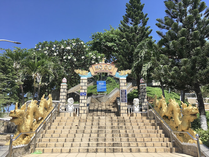 She tomb Long Hai