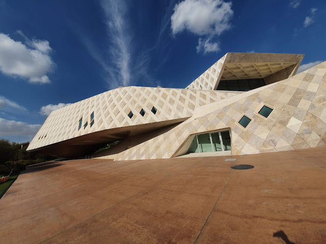 Sheikh Zayed Desert Learning Centre