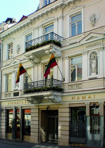 Signatories House (The House of Signatories)