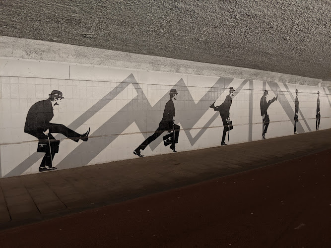 Silly Walks tunnel