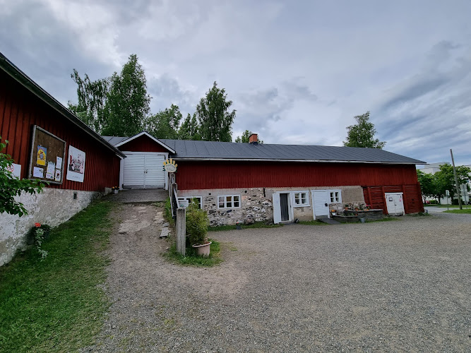 Sinkkola Farm Animal Yard