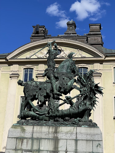 St. George & The Dragon Statue