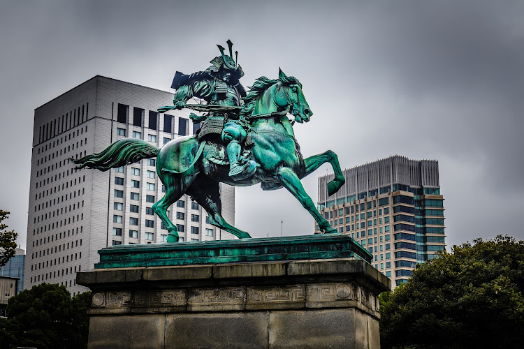 Statue of Kusunoki Masashige