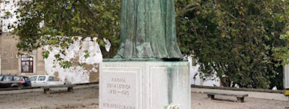 Statue of Queen Leonor Travel Forum Reviews