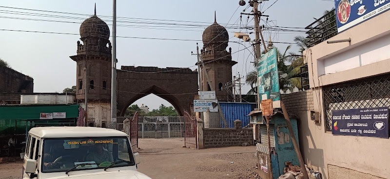 Taj Bawdi