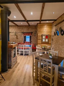 Taverna *Pazari i Vjeter*