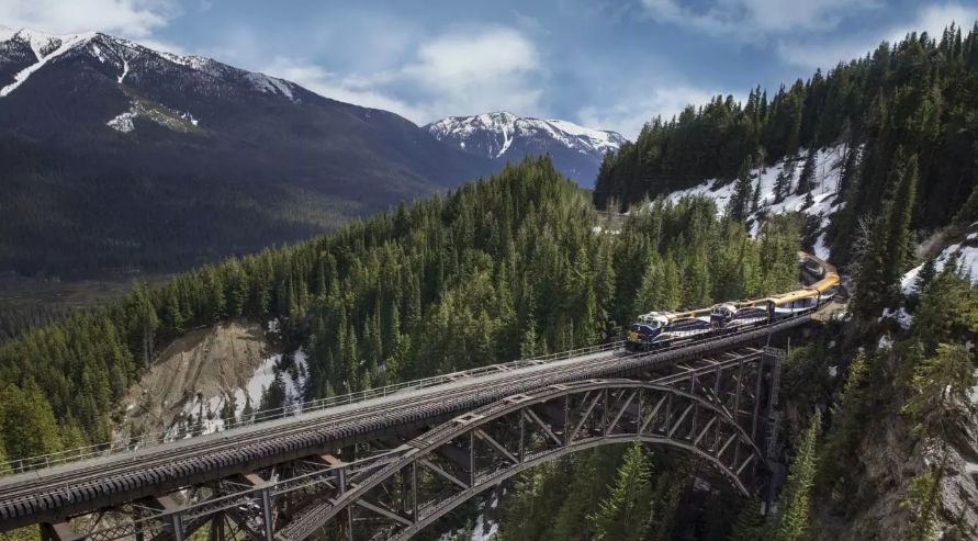 Scenic routes by The Rocky Mountaineer