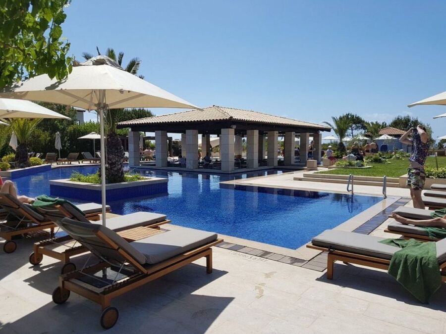 The Romanos, a Luxury Collection Resort
