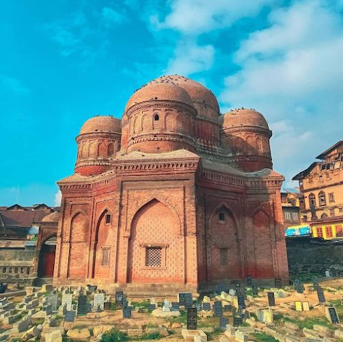 Tomb of Zain-ul-Abidin's Mother