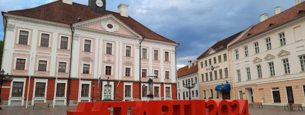 Town Hall Square Travel Forum Reviews