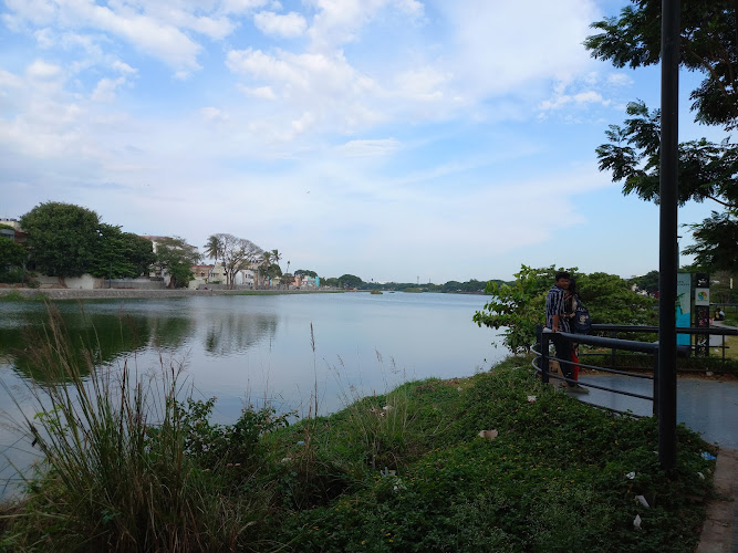 Valankulam Boat House