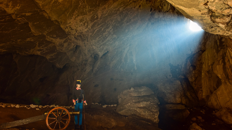Veterani Cave