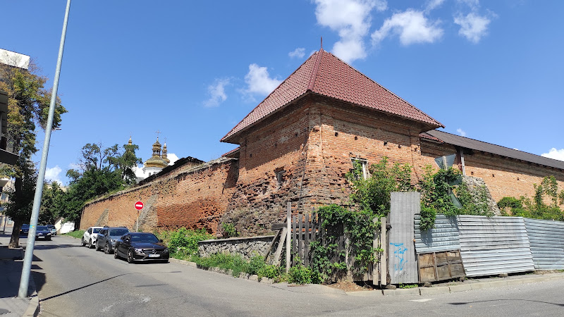 Vinnytsia walls