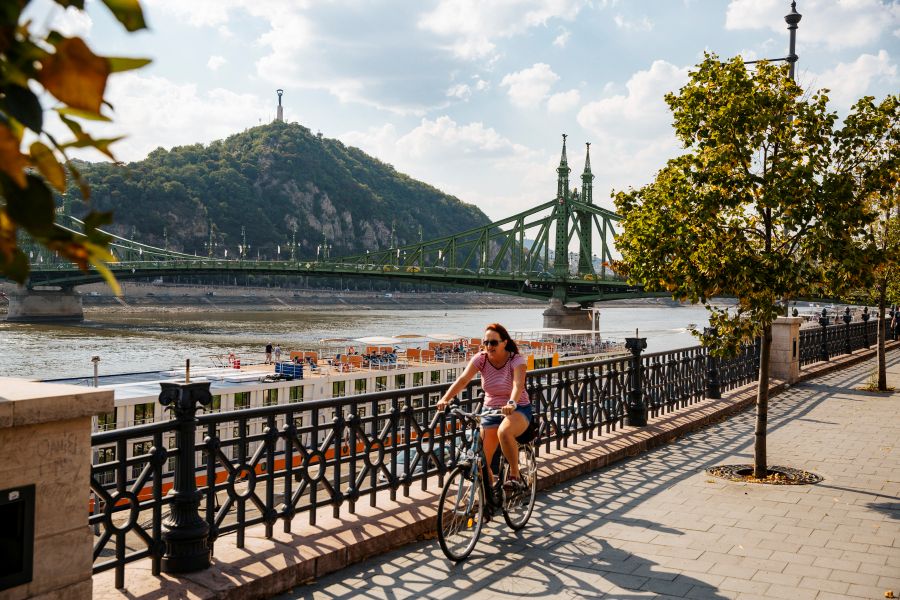 Walkability and Cycling Paths