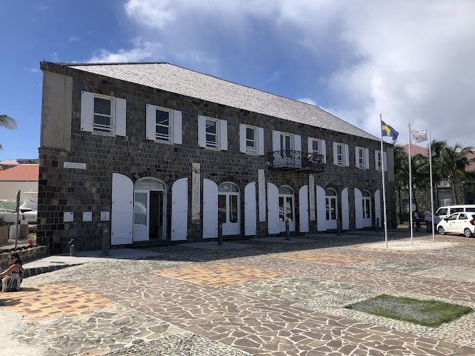 Wall House